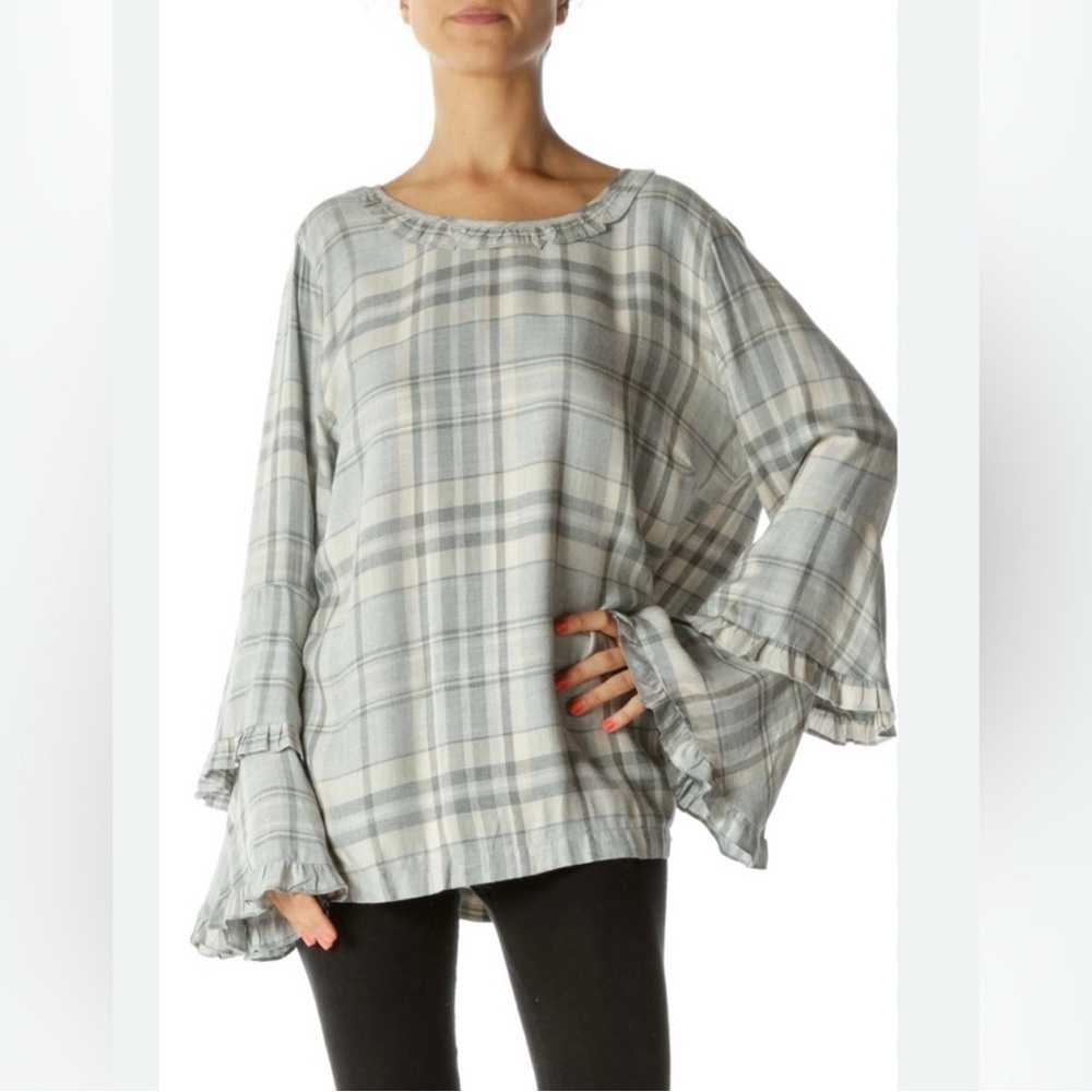 NWT PLEIONE Flannel Top with Double Bell Sleeves. Size Large